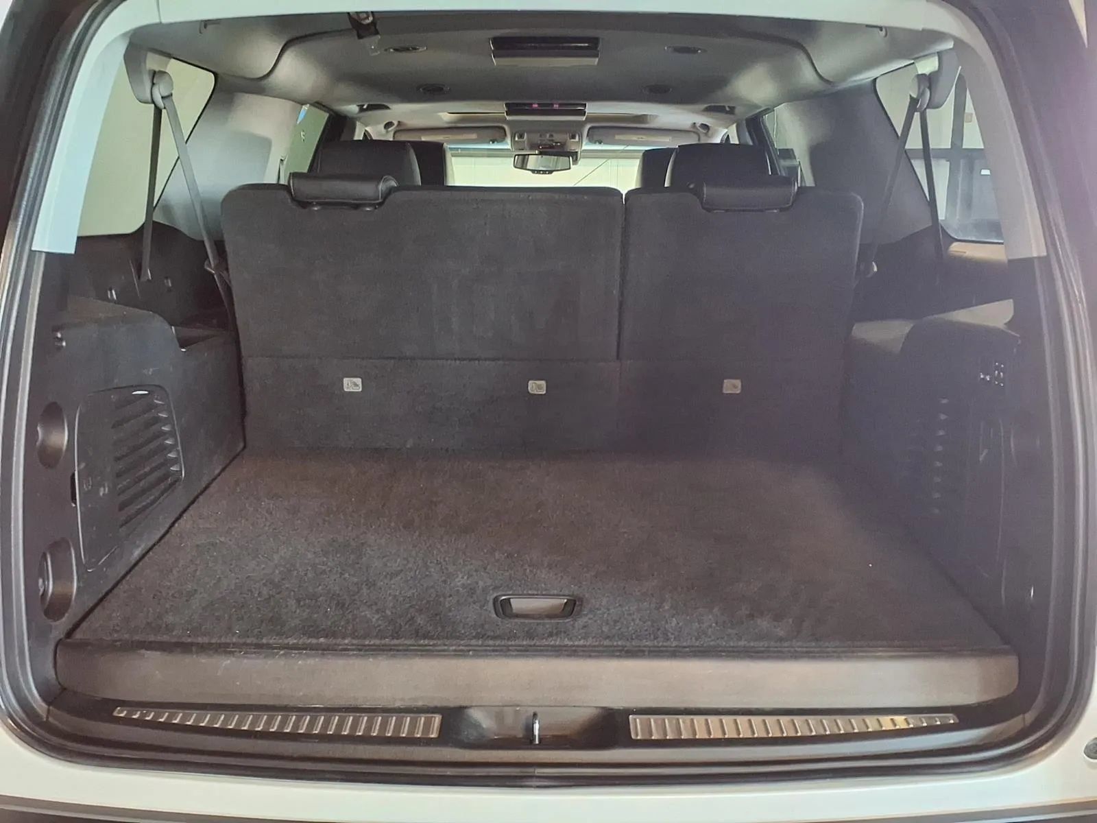 Used 2017 Chevrolet Suburban Premier AWD/4WD image 7