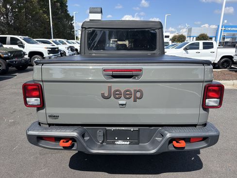 Used 2023 Jeep Gladiator Mojave AWD/4WD image 37
