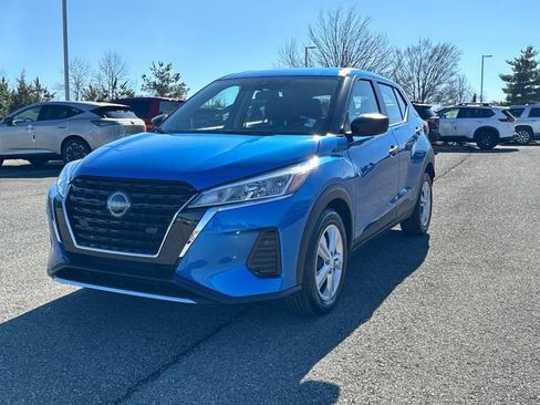 Certified 2025 Nissan Kicks Play S FWD image 9