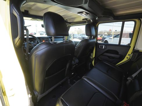 Used 2023 Jeep Wrangler Unlimited Sahara w/ Cold Weather Group image 33