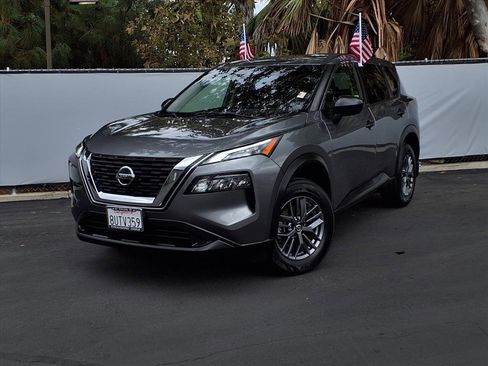Used 2021 Nissan Rogue S image 25