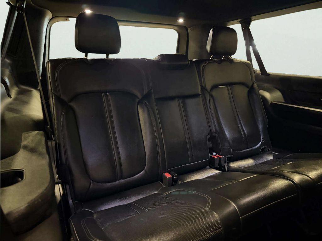 Used 2024 Jeep Wagoneer L Series II w/ Flexible Seating Group AWD/4WD image 29