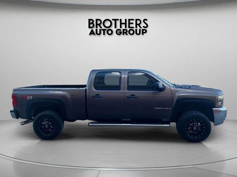 Used 2008 Chevrolet Silverado 2500 LT w/ 2LT Convenience Package image 9