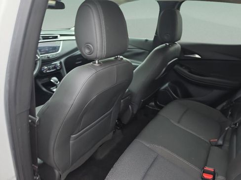 Used 2022 Buick Encore GX Select FWD image 29