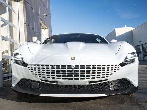 Certified 2022 Ferrari Roma image 2