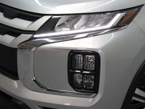 New 2026 Mitsubishi Outlander Sport ES image 2