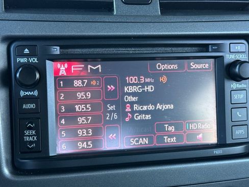 Used 2012 Toyota Corolla S image 16