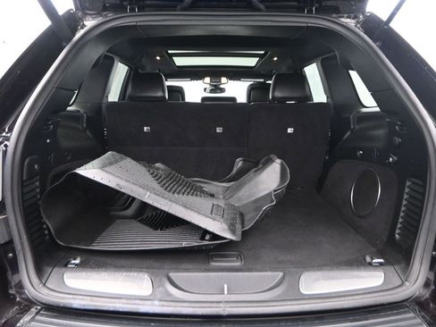 Used 2020 Jeep Grand Cherokee Overland image 33