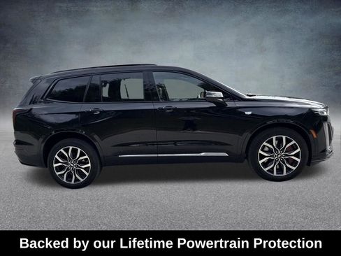 Used 2024 Cadillac XT6 Sport w/ Technology Package image 7