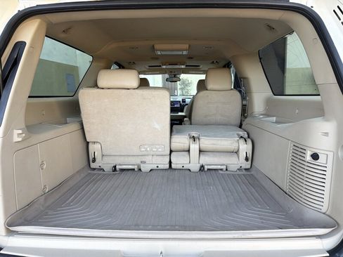 Used 2013 Cadillac Escalade ESV Premium AWD/4WD image 19