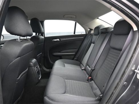 Used 2023 Chrysler 300 Touring w/ Sport Appearance Package image 20