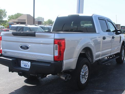 Used 2019 Ford F250 XLT AWD/4WD image 5