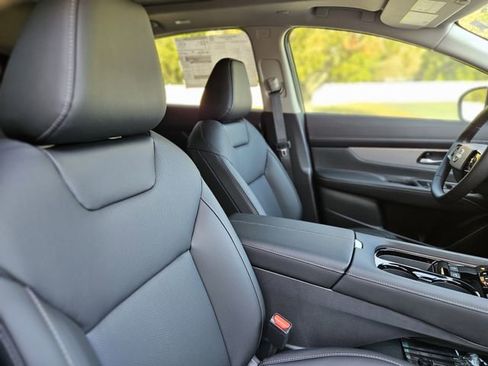 New 2026 Nissan Murano SL image 13