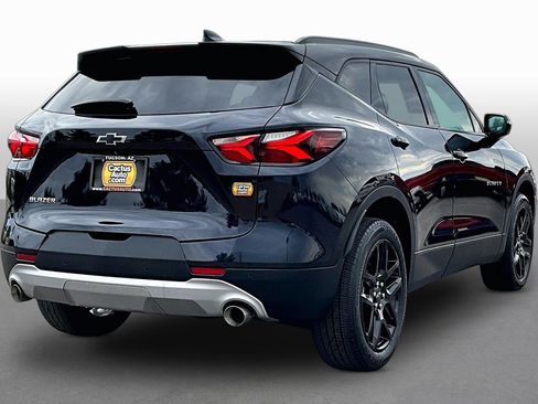 Used 2020 Chevrolet Blazer LT FWD image 2