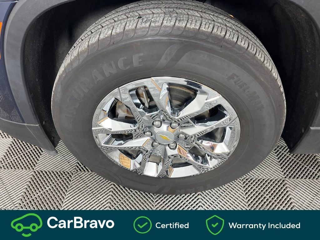 Used 2023 Chevrolet Traverse LS AWD/4WD image 11