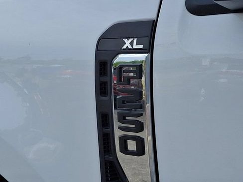 Used 2023 Ford F250 XL w/ FX4 Off-Road Package AWD/4WD image 35