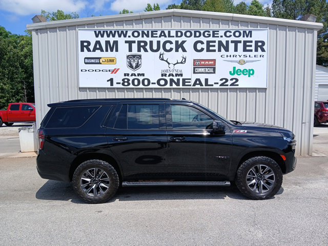 Used 2024 Chevrolet Tahoe Z71 w/ Luxury Package AWD/4WD image 2