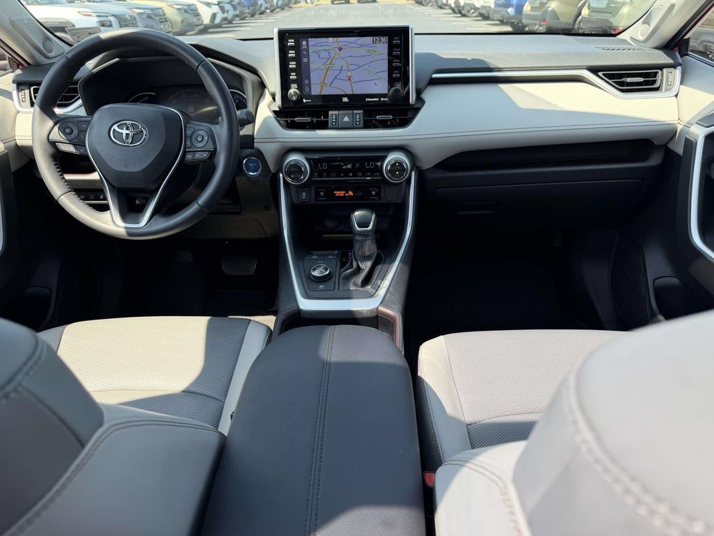 Used 2020 Toyota RAV4 Limited AWD/4WD image 20