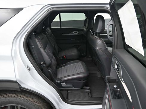 New 2026 Ford Explorer ST-Line w/ ST-Line Street Pack AWD/4WD image 11