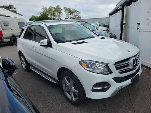 Certified 2018 Mercedes-Benz GLE 350 4MATIC image 2
