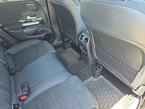 Used 2024 Mercedes-Benz GLA 250 image 11