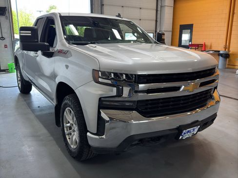 Used 2020 Chevrolet Silverado 1500 LT w/ Convenience Package AWD/4WD image 7