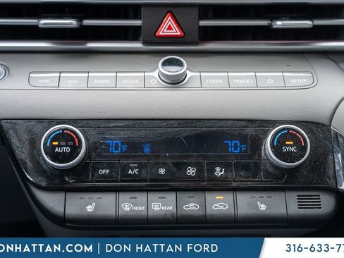 Used 2024 Hyundai Elantra SEL w/ Convenience Package FWD image 10