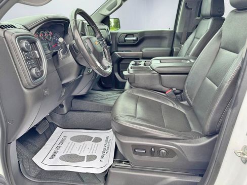 Used 2019 Chevrolet Silverado 1500 LTZ AWD/4WD image 15