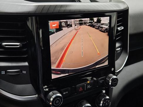 New 2026 RAM 1500 Express AWD/4WD image 18