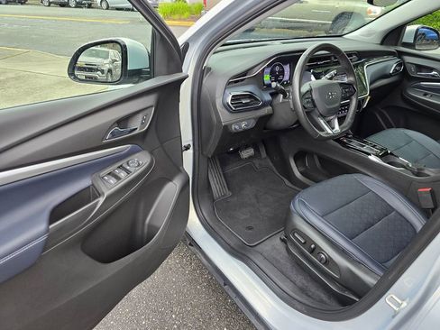 Used 2022 Chevrolet Bolt EUV Premier FWD image 19