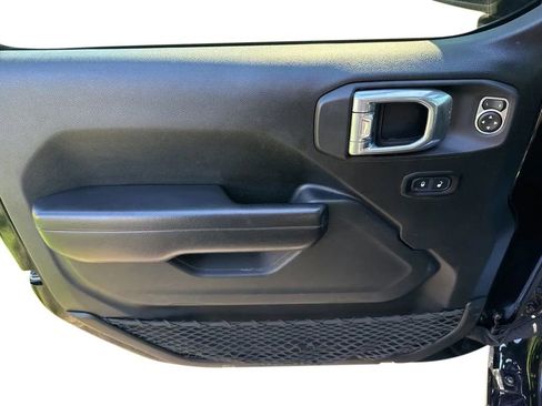 Used 2021 Jeep Wrangler Unlimited Sport AWD/4WD image 11