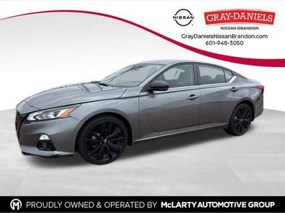Used 2022 Nissan Altima 2.5 SR w/ Midnight Edition Package