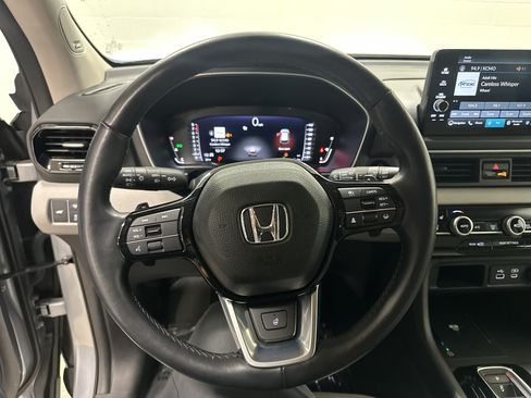 Used 2023 Honda Pilot Elite image 18