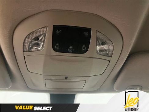 Used 2017 Chrysler Pacifica Touring FWD image 15