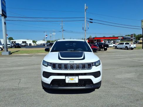 Used 2025 Jeep Compass Sport w/ Mopar Graphics Package AWD/4WD image 30