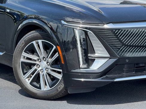 Certified 2024 Cadillac Lyriq Luxury AWD/4WD image 12