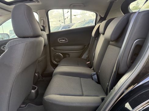 Used 2018 Honda HR-V EX image 16