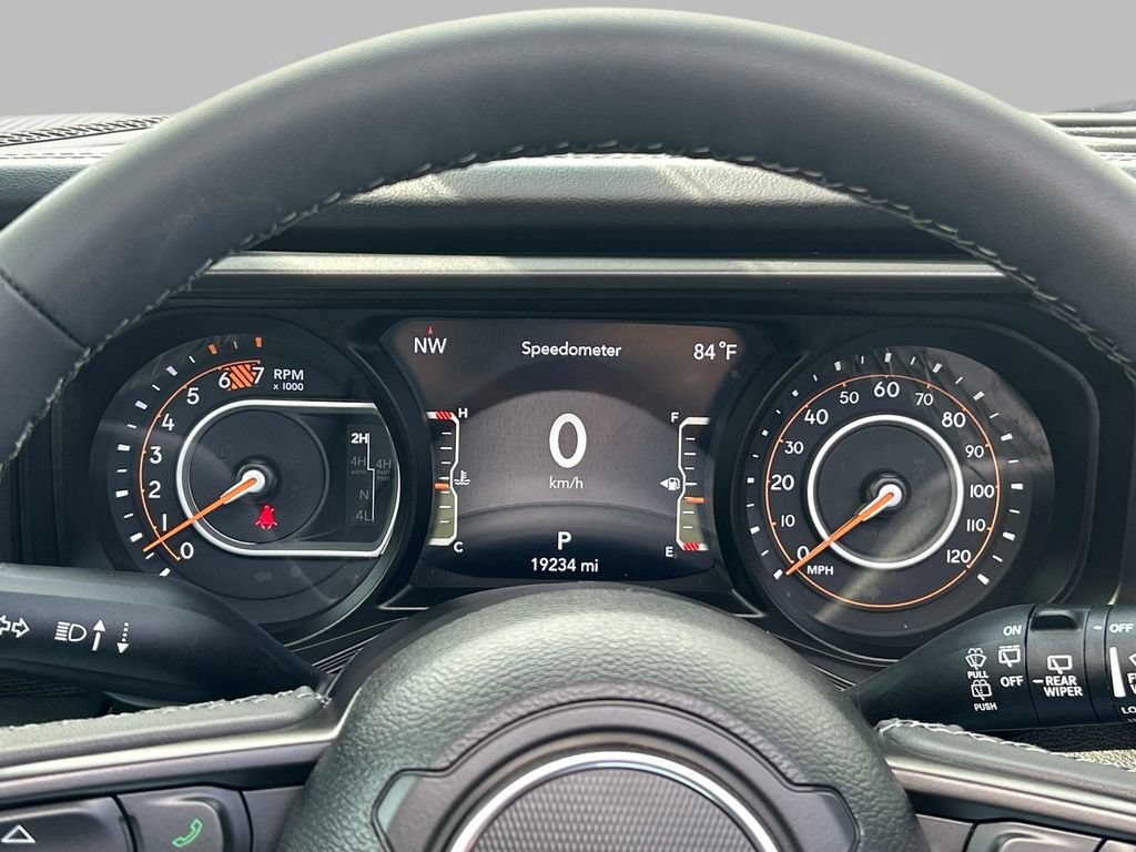 Certified 2025 Jeep Wrangler Unlimited Rubicon AWD/4WD image 23