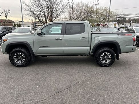 Used 2023 Toyota Tacoma TRD Off-Road image 5