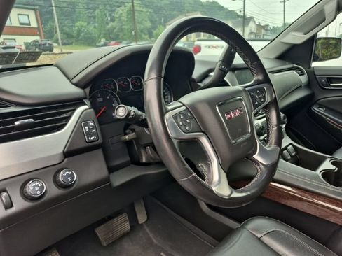 Used 2020 GMC Yukon XL SLT w/ Value Plus Edition AWD/4WD image 10