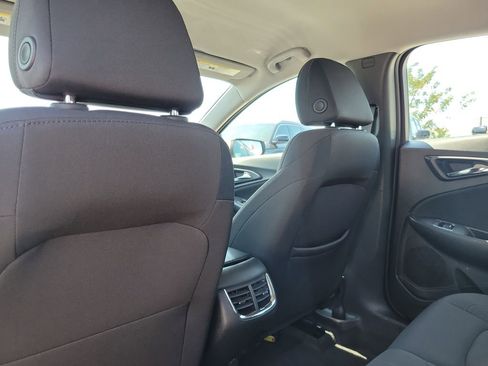 Used 2025 Chevrolet Malibu LT image 12