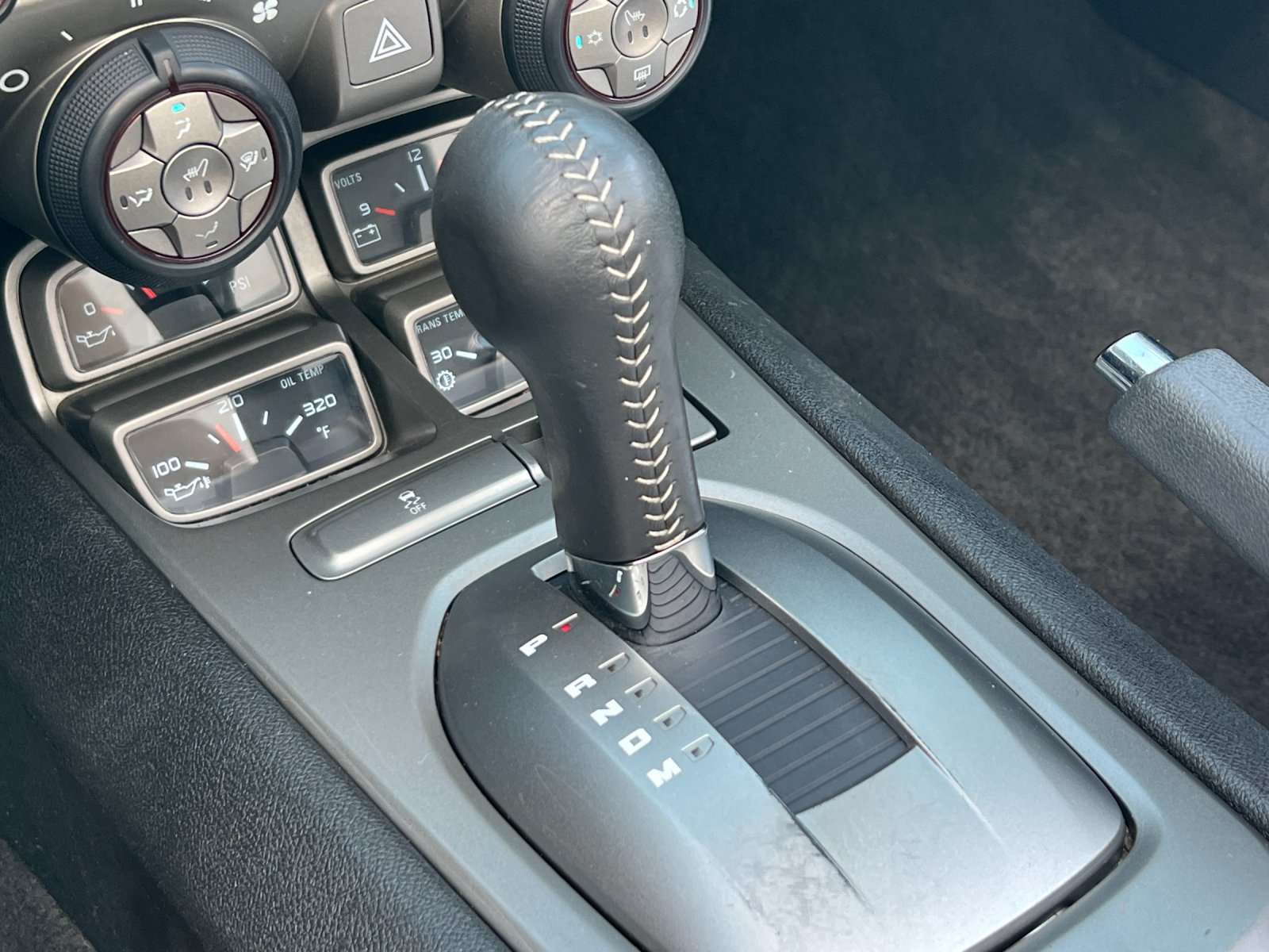 Used 2015 Chevrolet Camaro LT RWD image 20