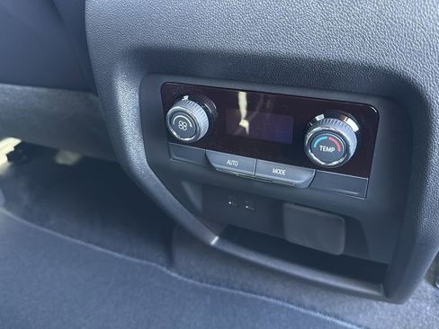 New 2026 Chevrolet Traverse Z71 w/ Driver Confidence Package image 18