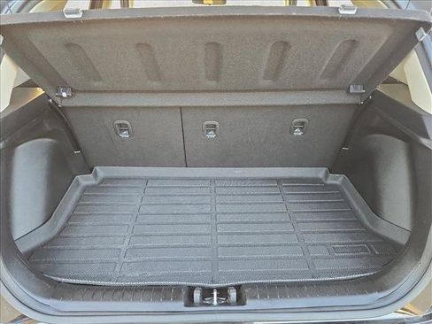 Used 2023 Hyundai Venue SEL FWD image 6