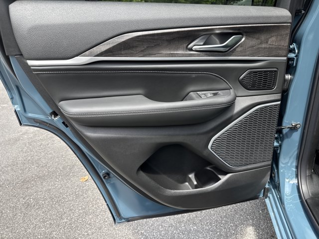 New 2026 Jeep Grand Cherokee Limited AWD/4WD image 23