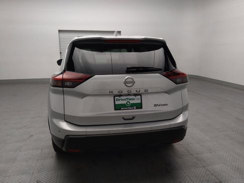 Used 2024 Nissan Rogue SV AWD/4WD image 6