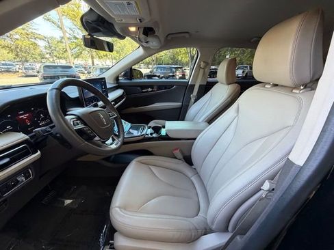 Certified 2022 Lincoln Nautilus FWD w/ Premium Package image 14