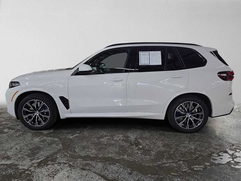 Used 2026 BMW X5 xDrive50e w/ M Sport Package AWD/4WD image 7