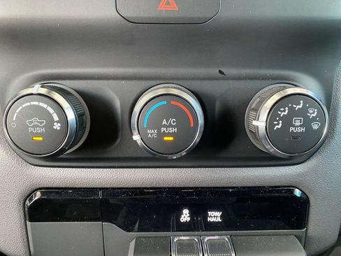 Used 2023 RAM 1500 Big Horn RWD image 16