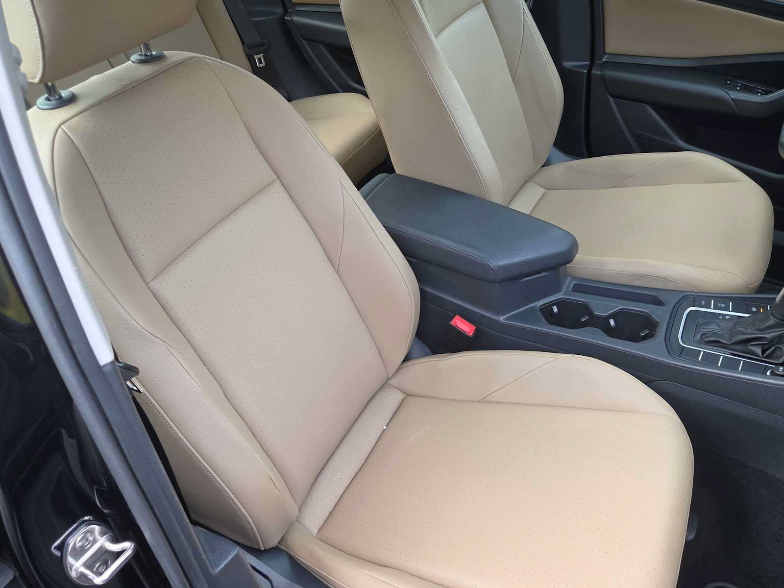 Used 2020 Volkswagen Jetta SE w/ SE Cold Weather Package FWD image 21